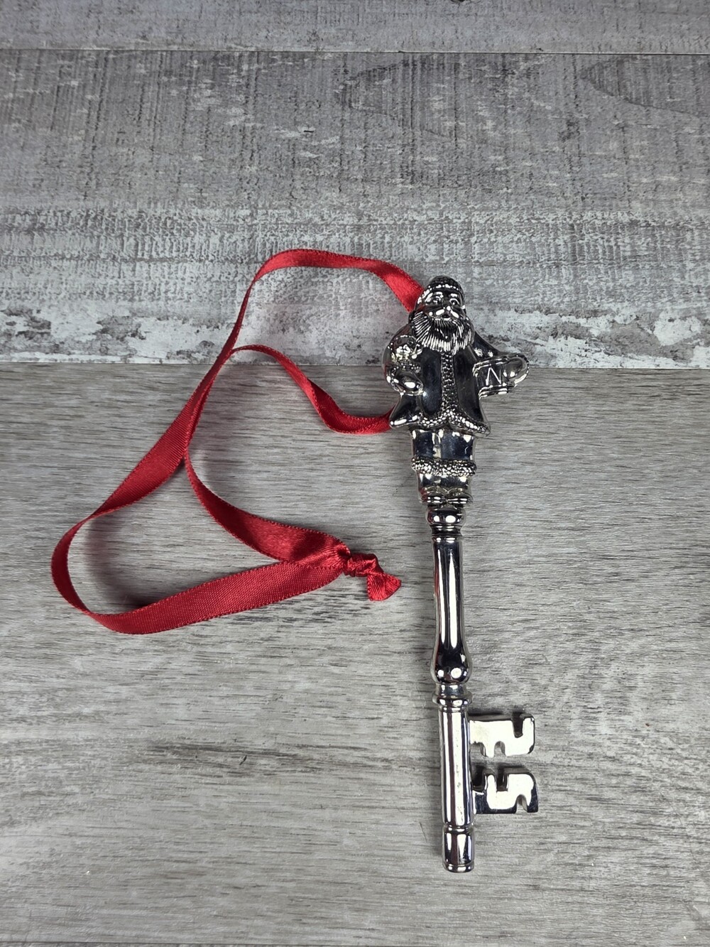 Santa's Magical Key Christmas Ornament 6" Santa’s Key Christmas g78b